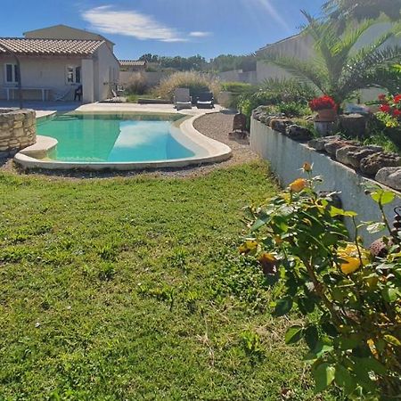 Coquet 2 Pieces Au Calme Avec Piscine Vila Fontvieille Exterior foto